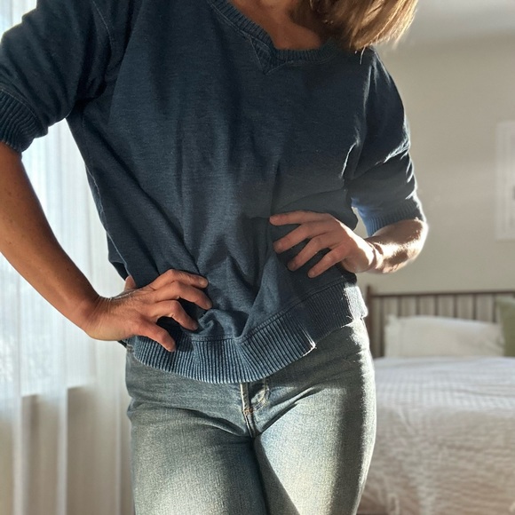 Slouchy off shoulder Sweatshirt - Picture 3 of 6